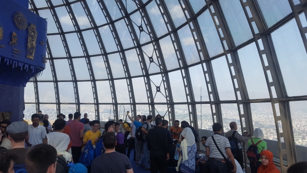 Utsikt fra toppen av Milad Tower